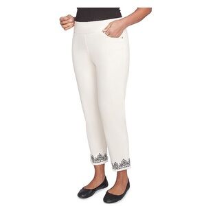 Women’s Alfred Dunner Medallion Ankle Pull On Pants - size 8